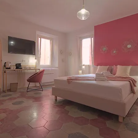 Privatunterkunft 2 Min - Near The Station - Wifi And Ac