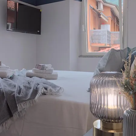 Privatunterkunft 2 Min - Near The Station - Wifi And Ac *