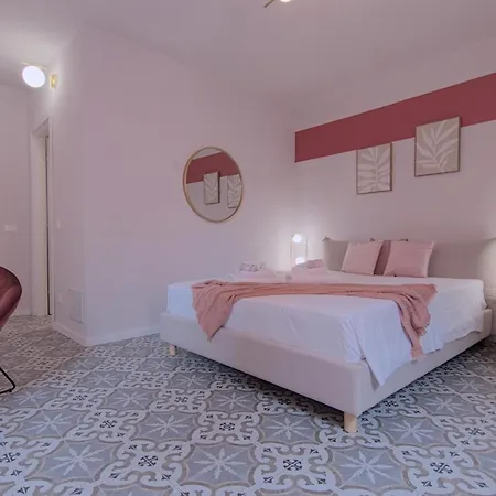 2 Min - Near The Station - Wifi And Ac Privatunterkunft