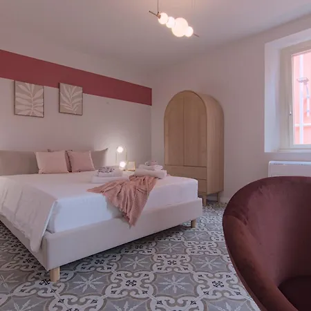 2 Min - Near The Station - Wifi And Ac Privatunterkunft *
