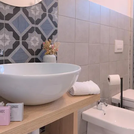 Privatunterkunft 2 Min - Near The Station - Wifi And Ac Mandello del Lario