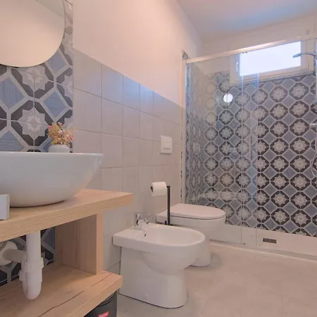 Privatunterkunft 2 Min - Near The Station - Wifi And Ac *